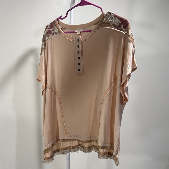 POL Tops - POL Tan Lace Accent Short Sleeve Top